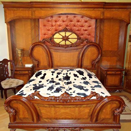 Bed and Breakfast Albatros Тбилиси Экстерьер фото