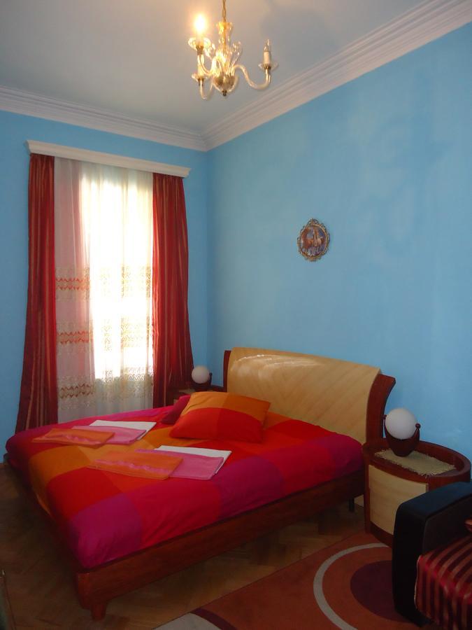 Bed and Breakfast Albatros Тбилиси Экстерьер фото