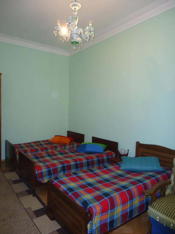 Bed and Breakfast Albatros Тбилиси Экстерьер фото