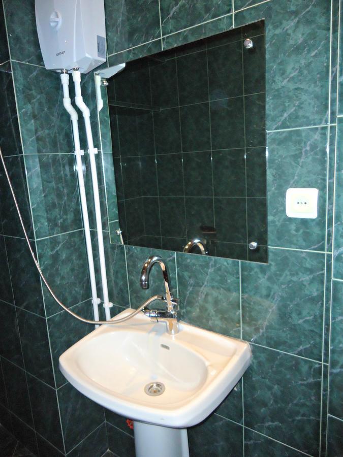 Bed and Breakfast Albatros Тбилиси Экстерьер фото